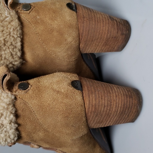 UGG Australia Analise Lace Up Heeled Boots Size 8.5 - Picture 13 of 16